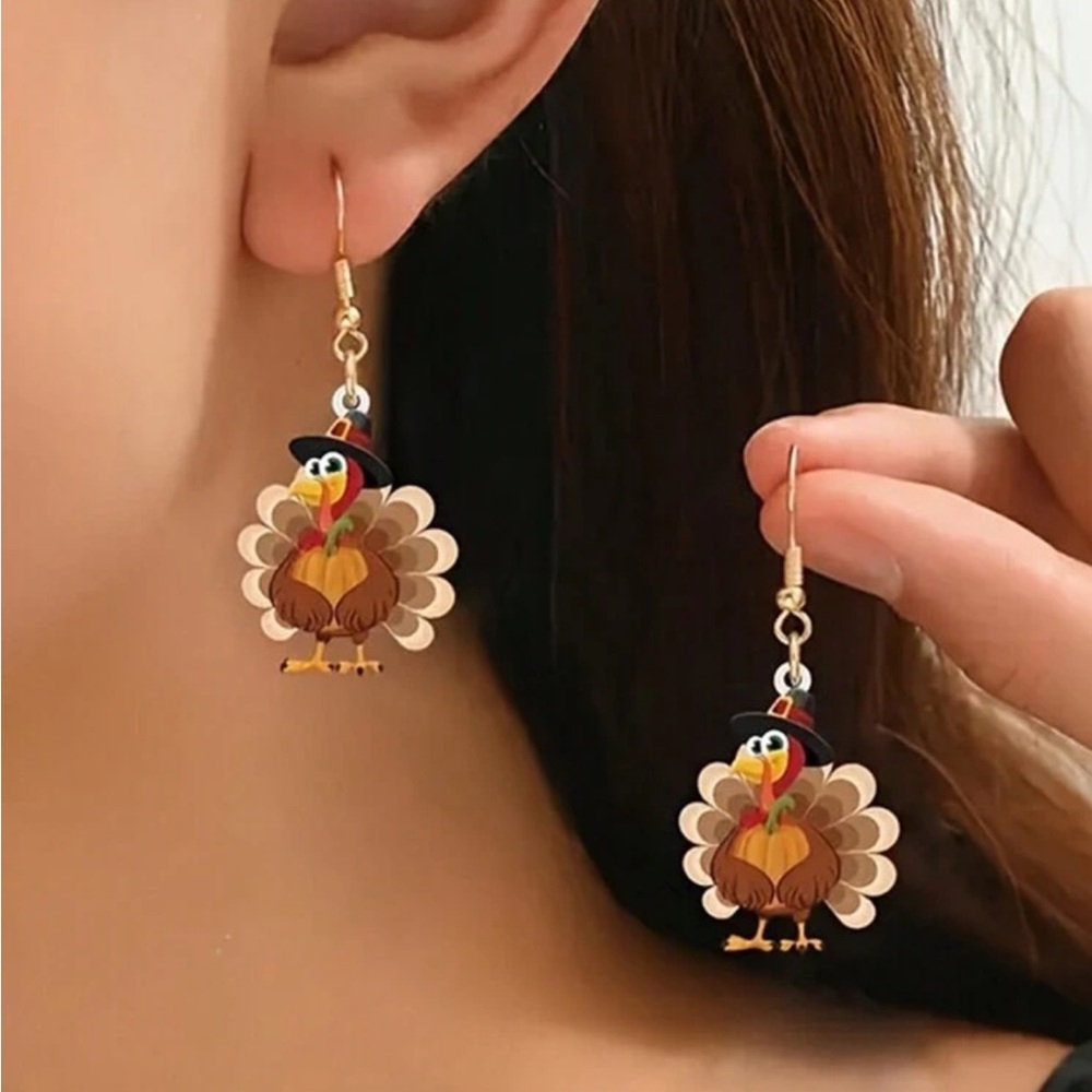 Pendant Turkey Earrings NEW 🏷️